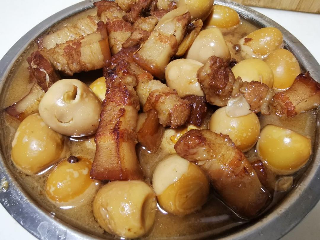 鹌鹑蛋红烧肉