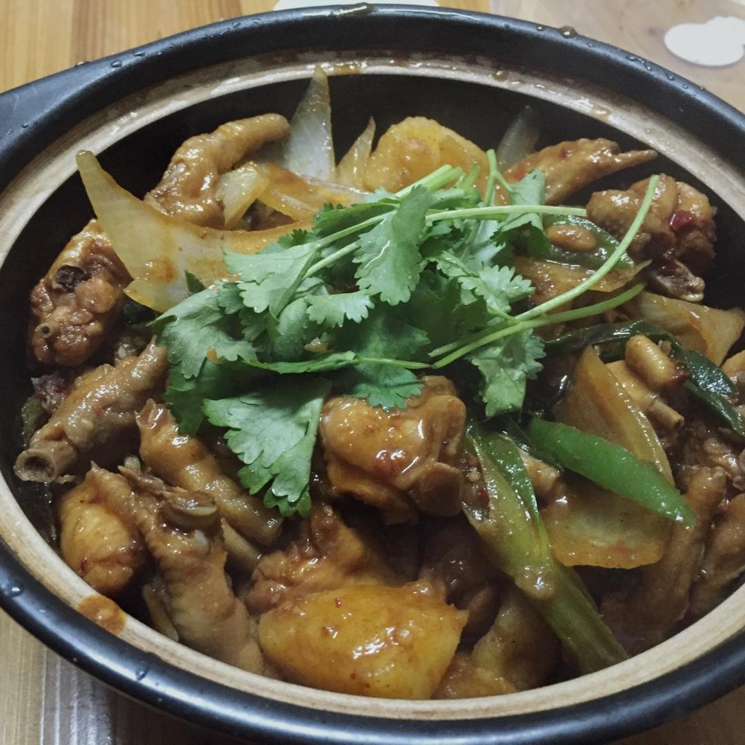 鸡翅焖土豆煲