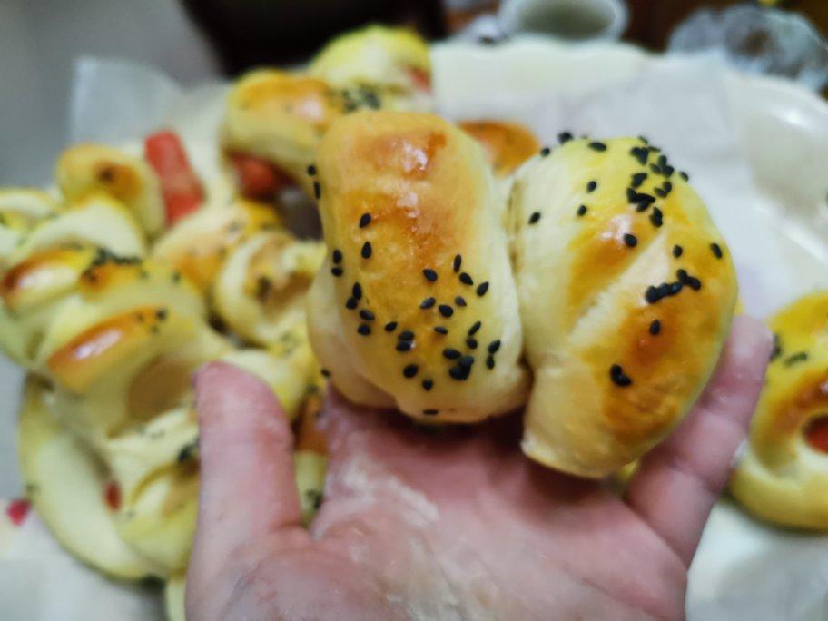 葱香火腿肠面包