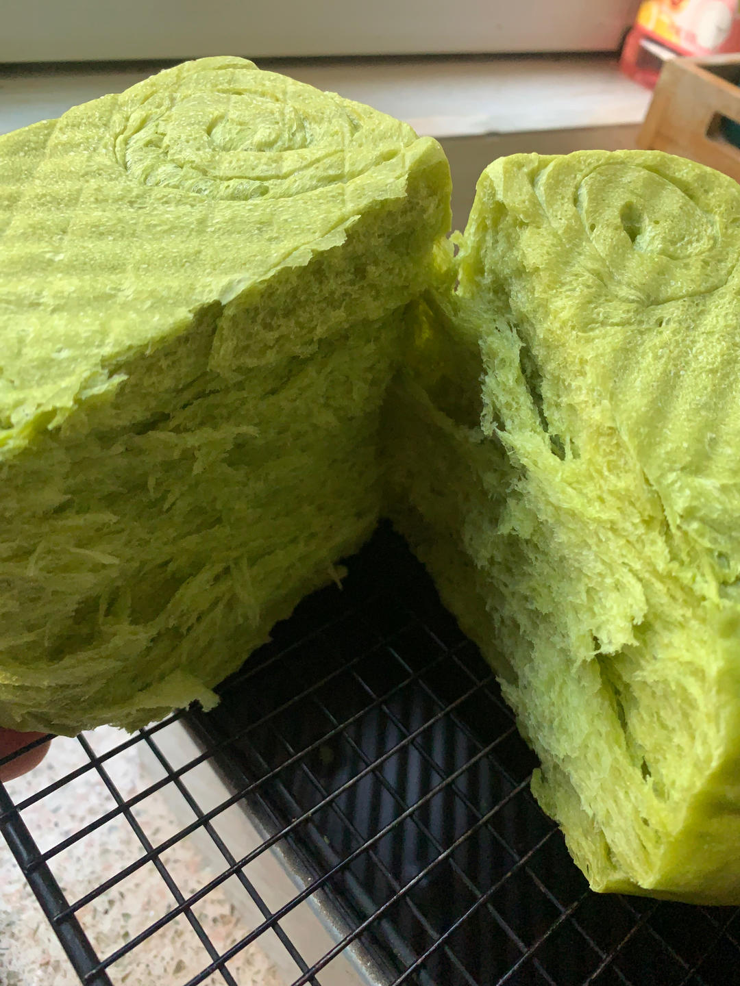 斑斓吐司｜温和香甜淡淡的清香，是属于春天的吐司