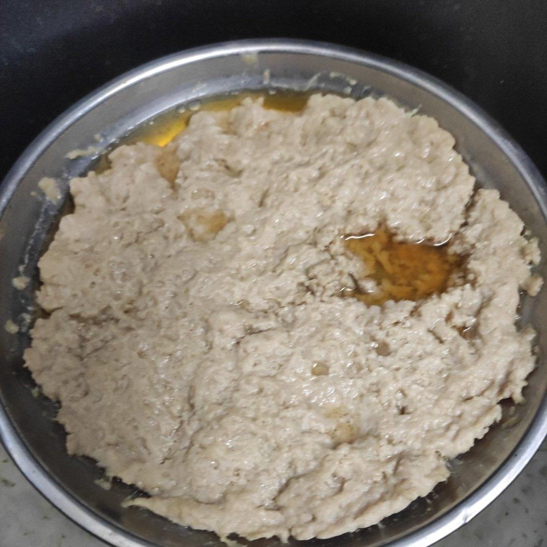 嫩滑的蒸肉饼