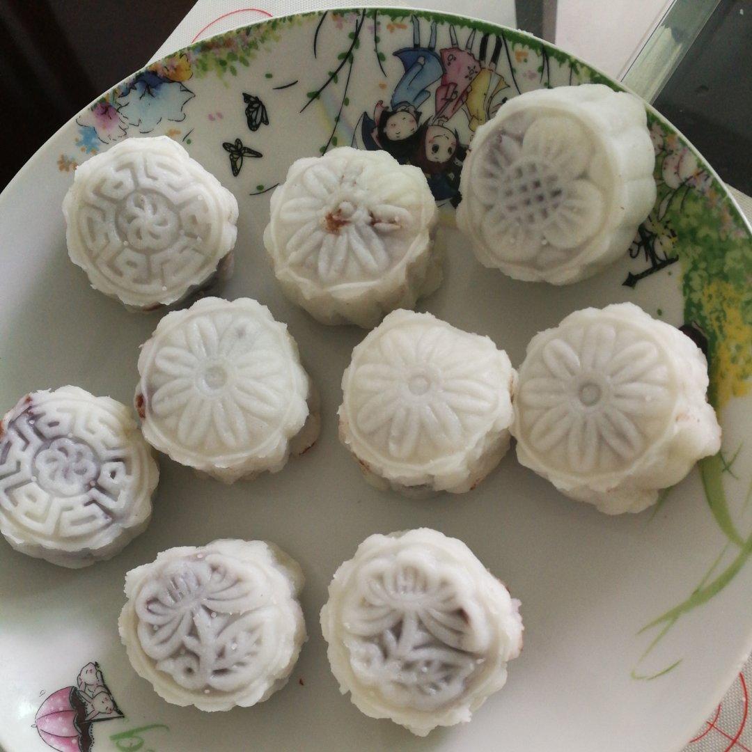 渴望吃冰皮月饼又想简单上手的，推荐这个冰皮月饼预拌粉做出的冰皮月饼，真的是超简单