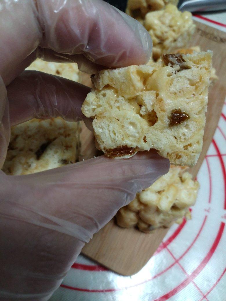 蔓越莓牛扎沙琪玛