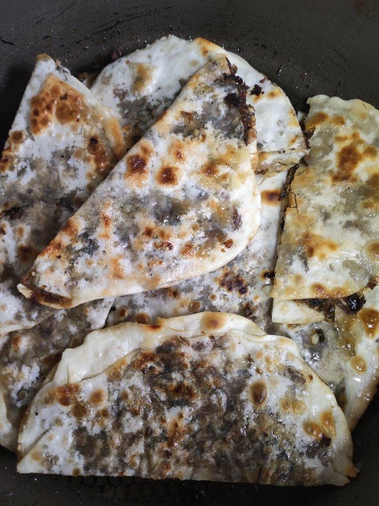 简易梅干菜饼(饺子皮版)