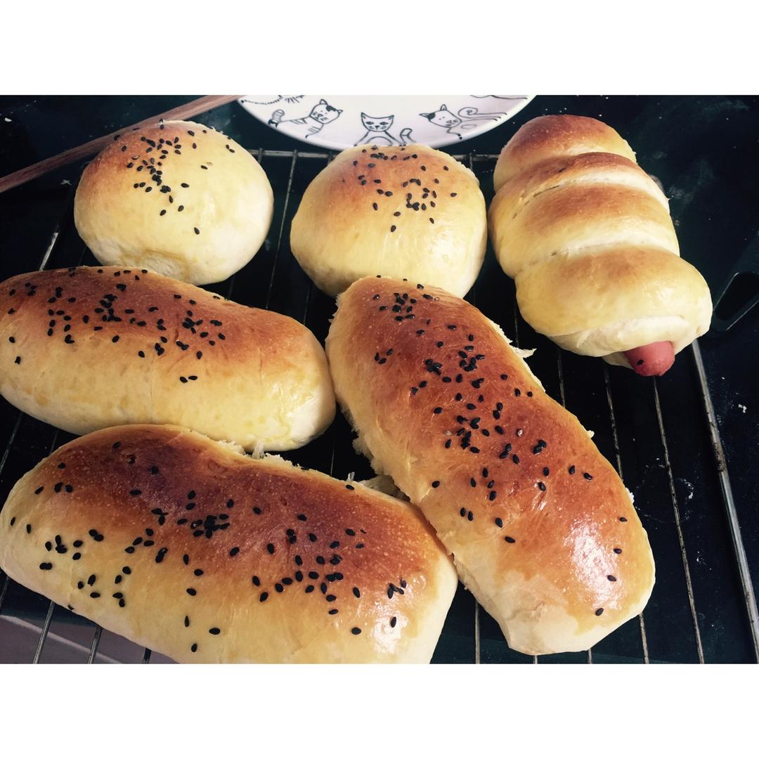 洋葱金枪鱼面包