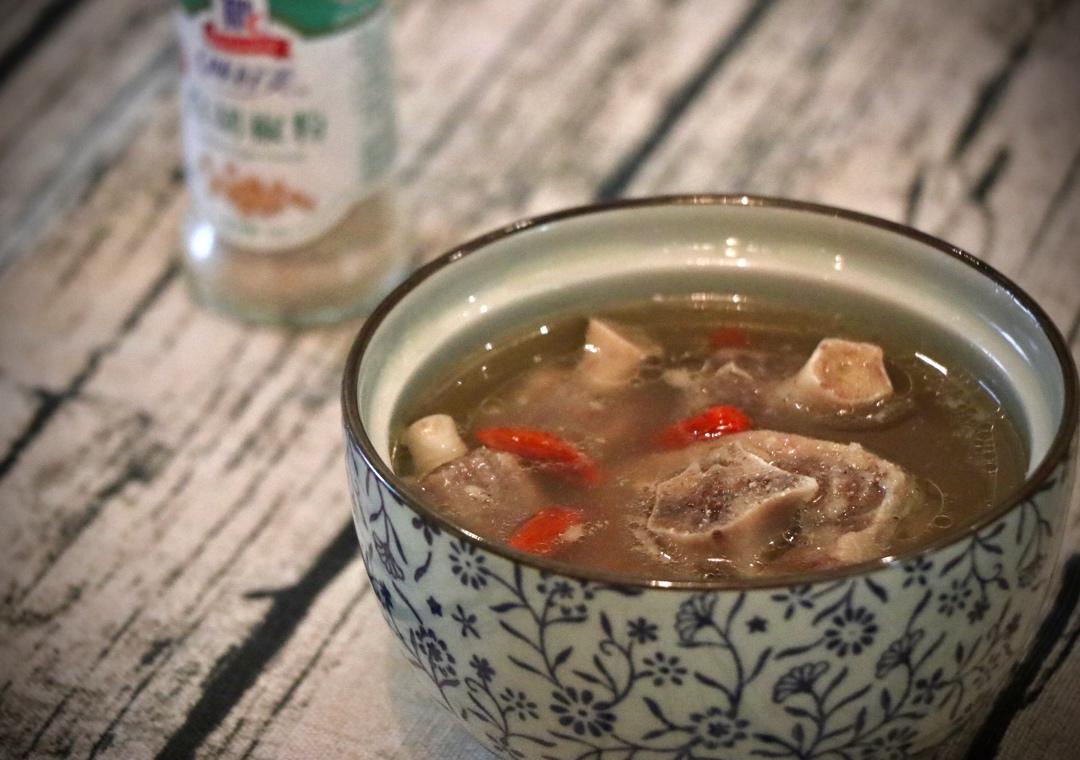 牛尾汤(不仅汤好喝，牛尾更有滋味)
