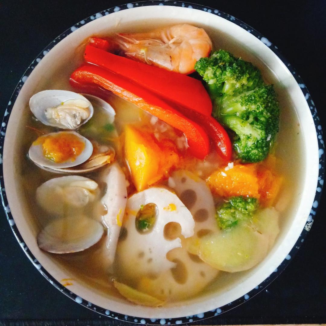 海鲜什锦拉面一人食