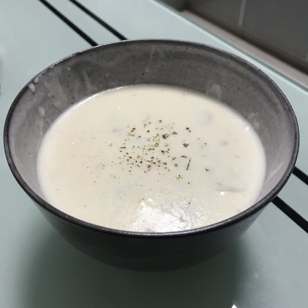 鸡茸奶油蘑菇汤