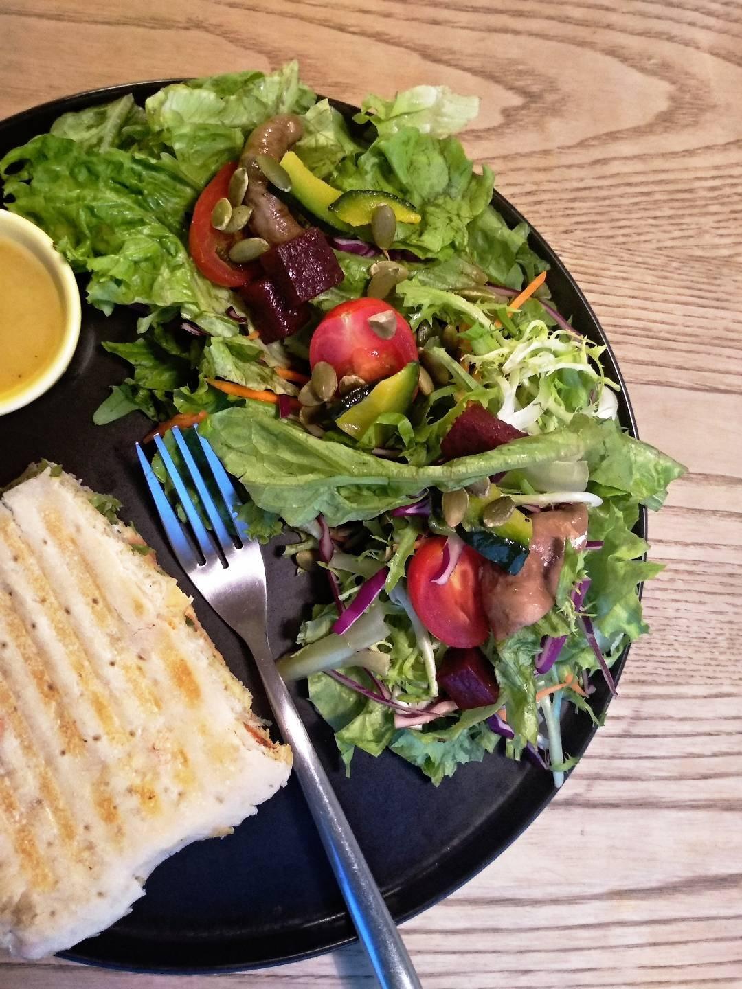 坚持吃草，身体棒棒