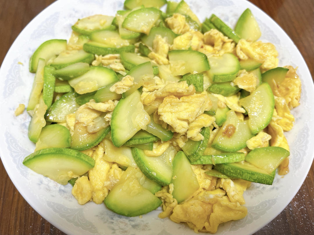 西葫芦炒鸡蛋(从不修图，拒绝夸张)