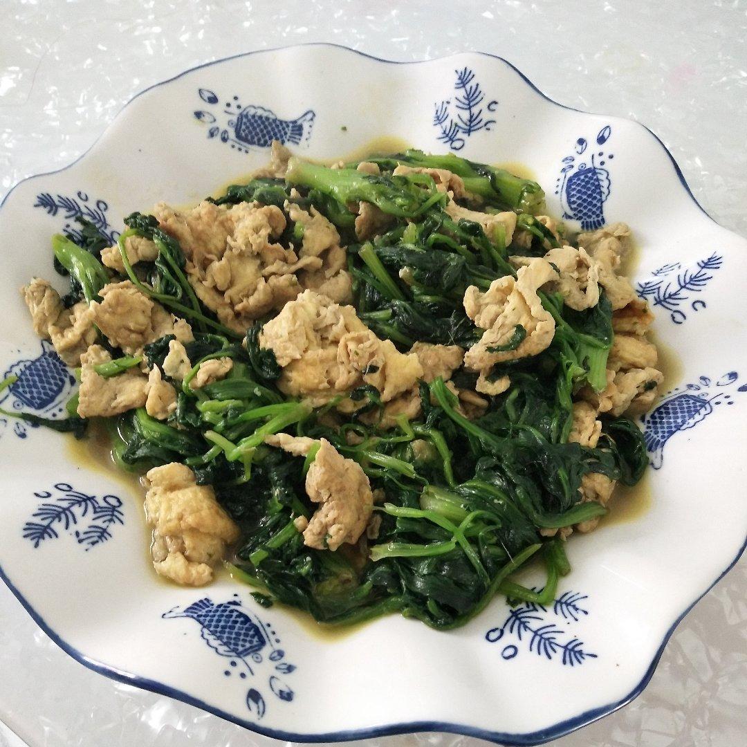 菠菜炒鸡蛋