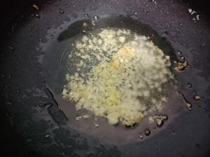 豆豉鲮鱼油麦菜的做法 步骤8