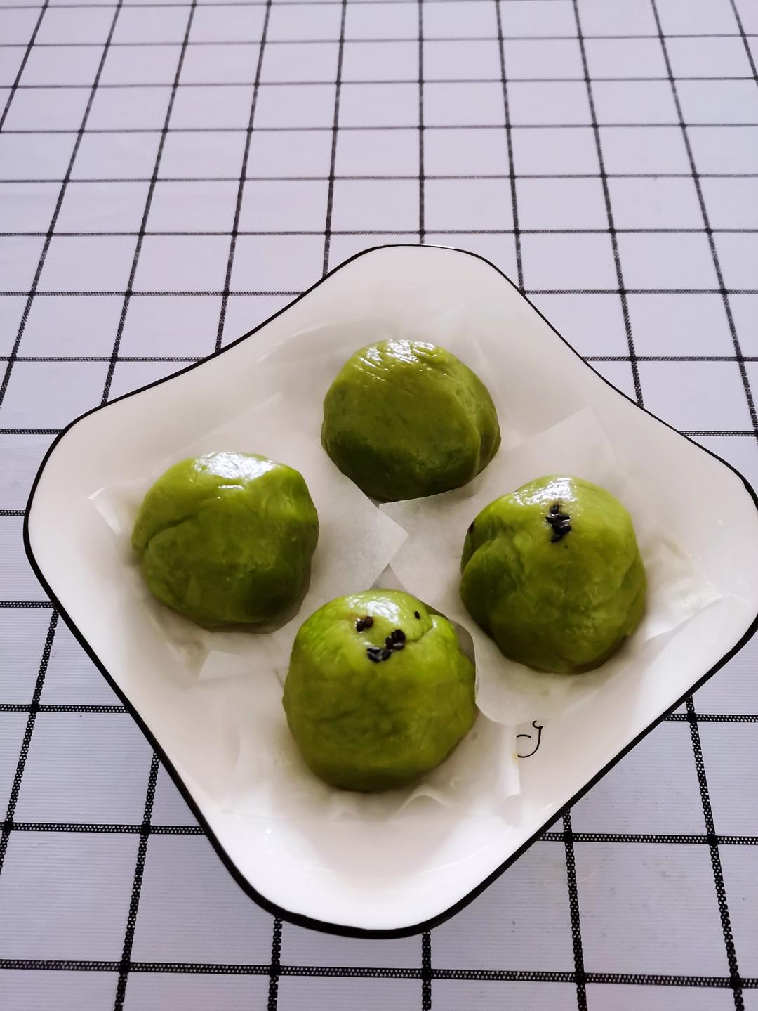 清明必吃的艾草青团