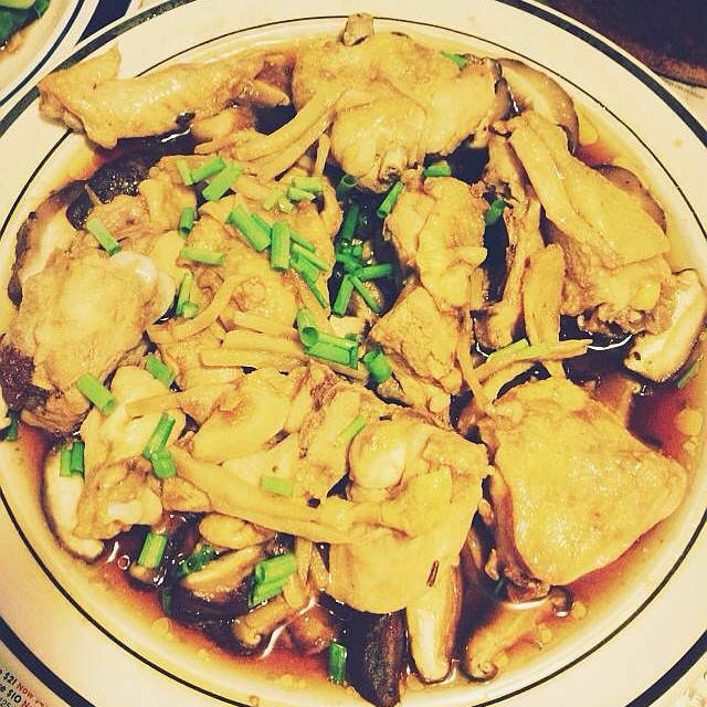 香菇蒸鸡块