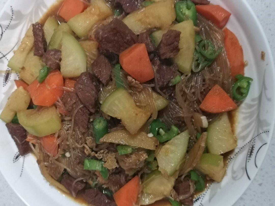 牛肉萝卜煲