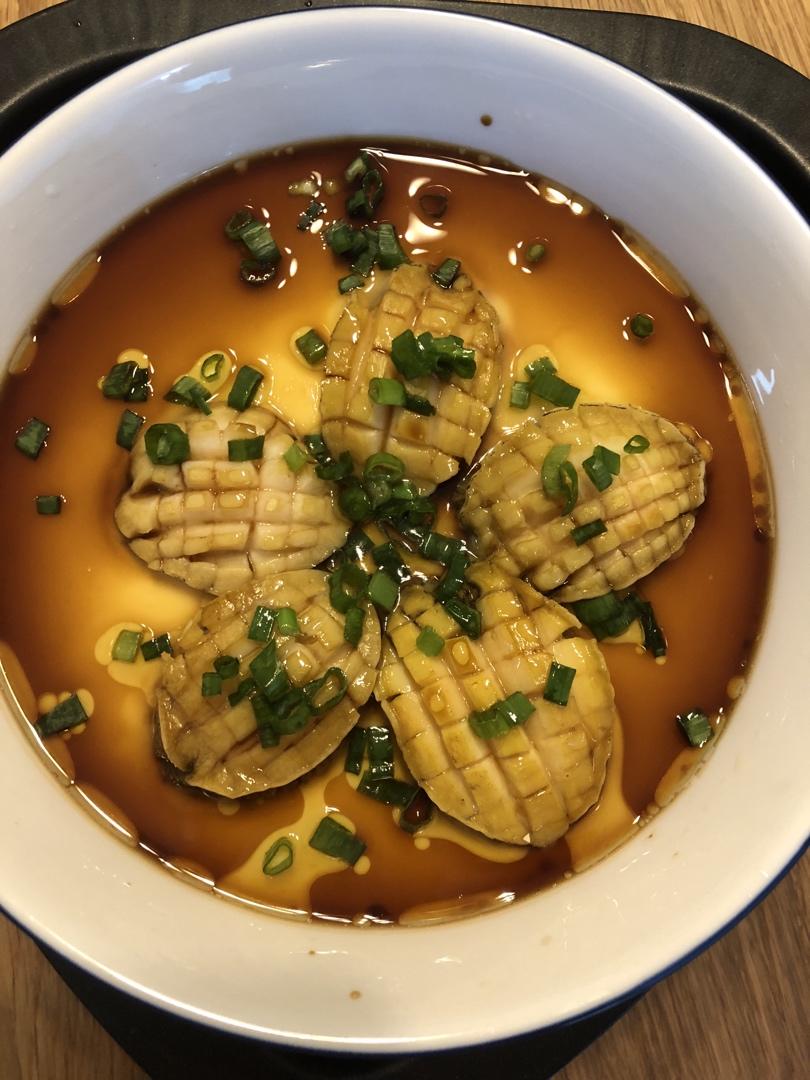 简单美味的鲍鱼蒸蛋
