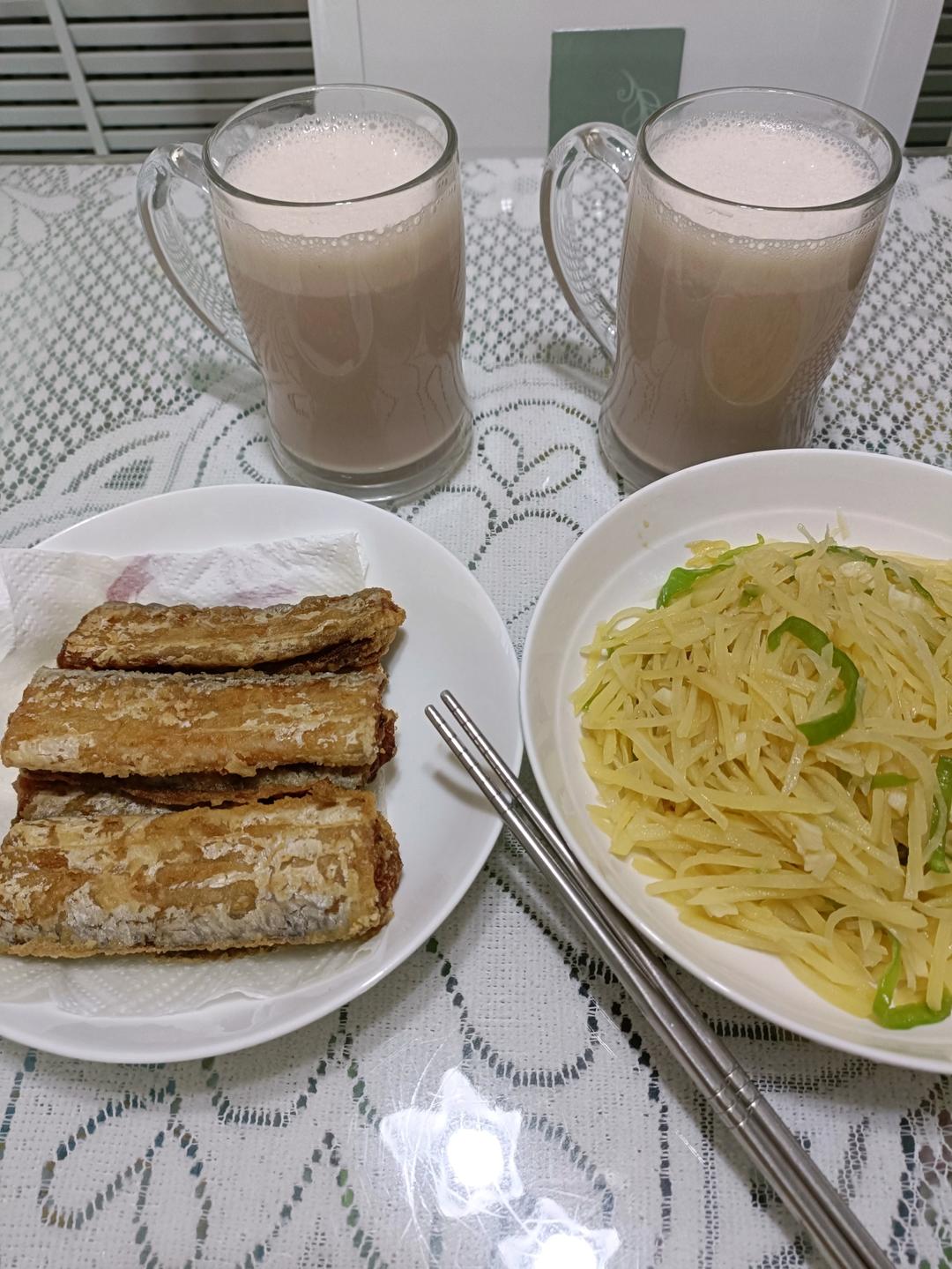 干炸带鱼（裹粉与不裹粉对比版）