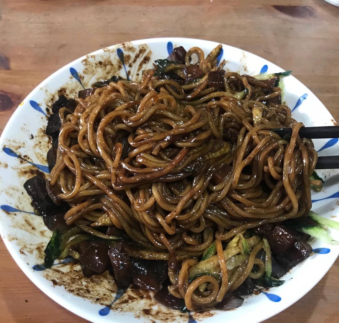 韩式炸酱面