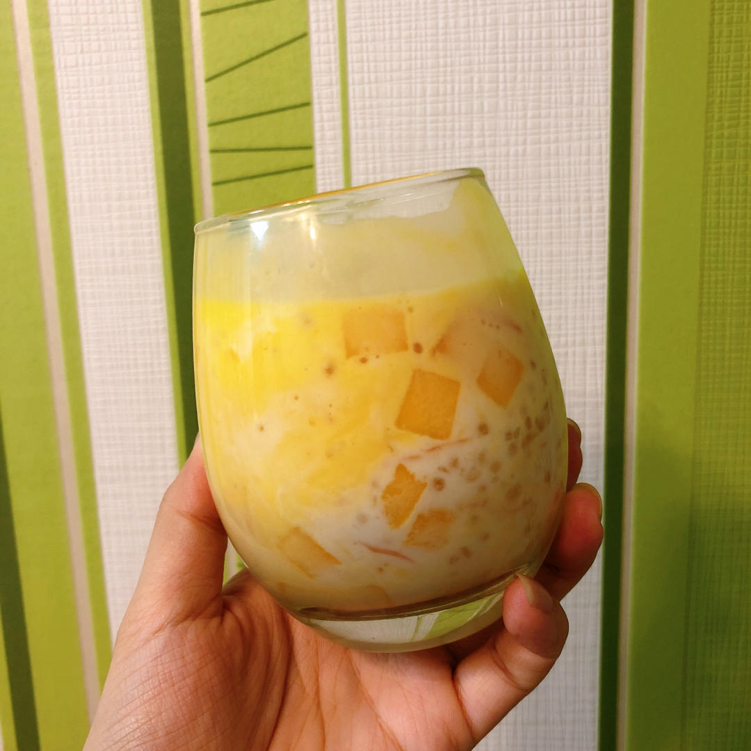 港式甜品——杨枝甘露(芒果西米露)附芒果花切法