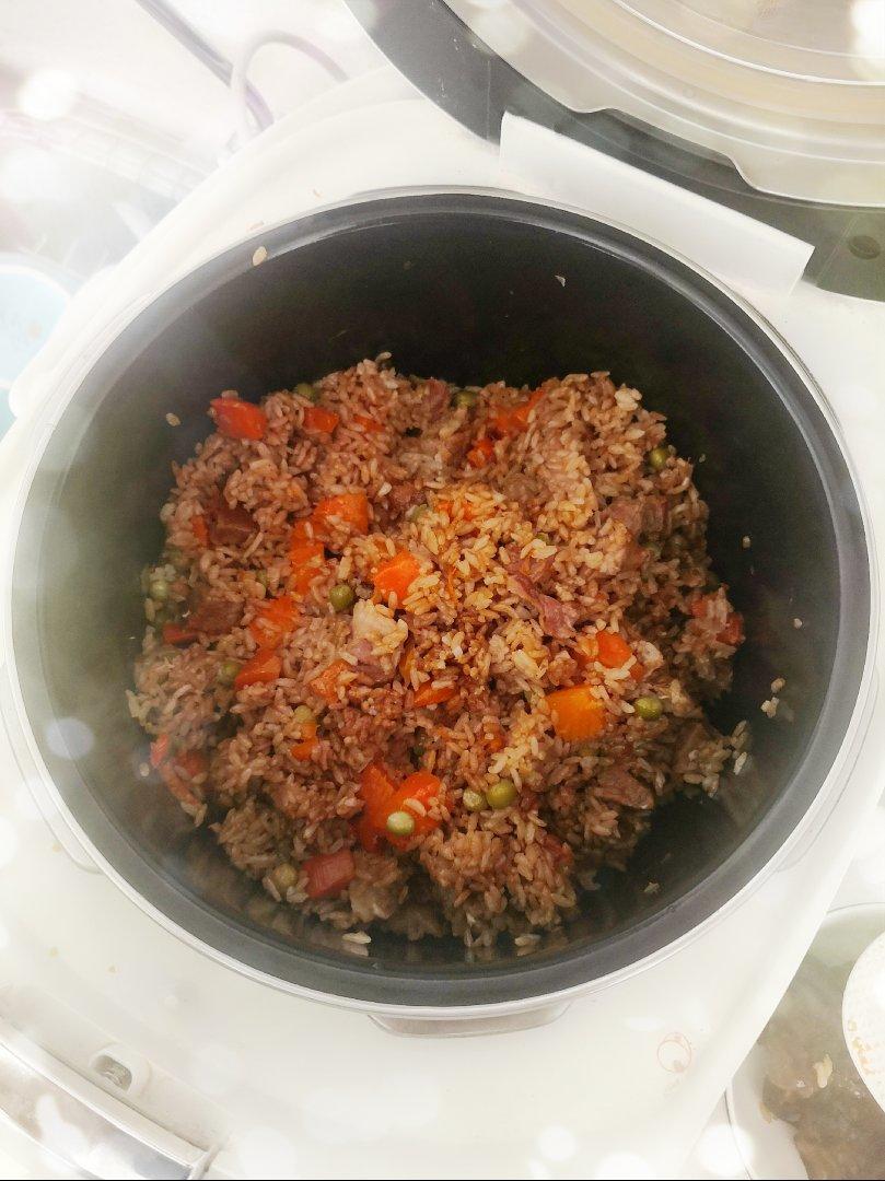喷香羊肉焖饭