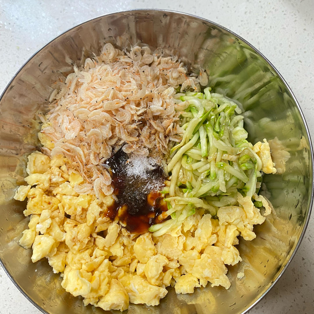 西葫芦鸡蛋虾皮饺子