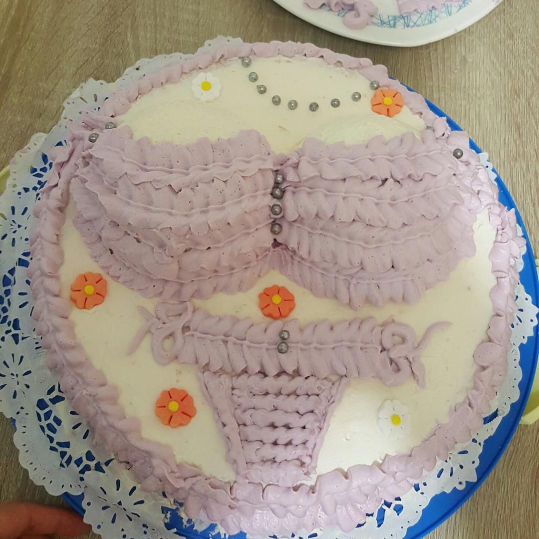 比基尼（颤抖的胸）不用抹面的比基尼胸