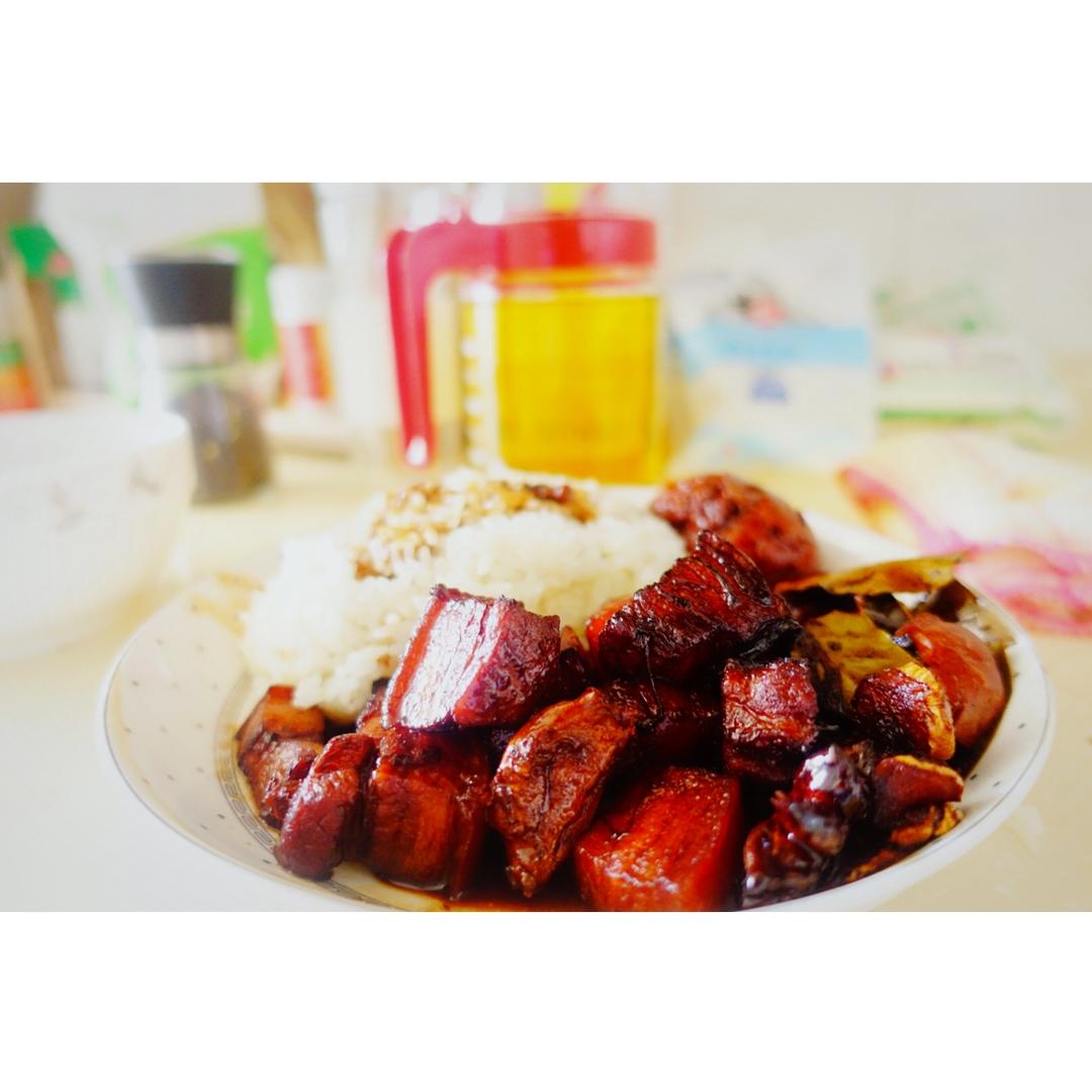 【板栗红烧肉】
