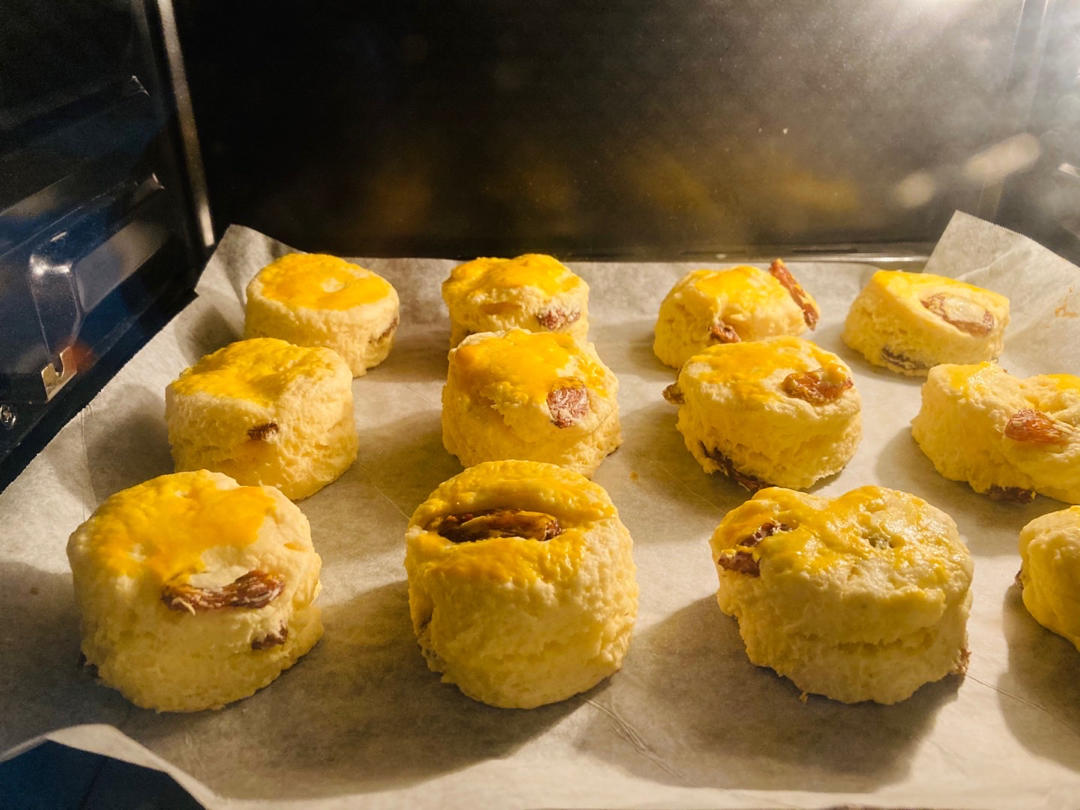 完美裂纹～百分百成功的超好吃奶香司康（禁止搬运）