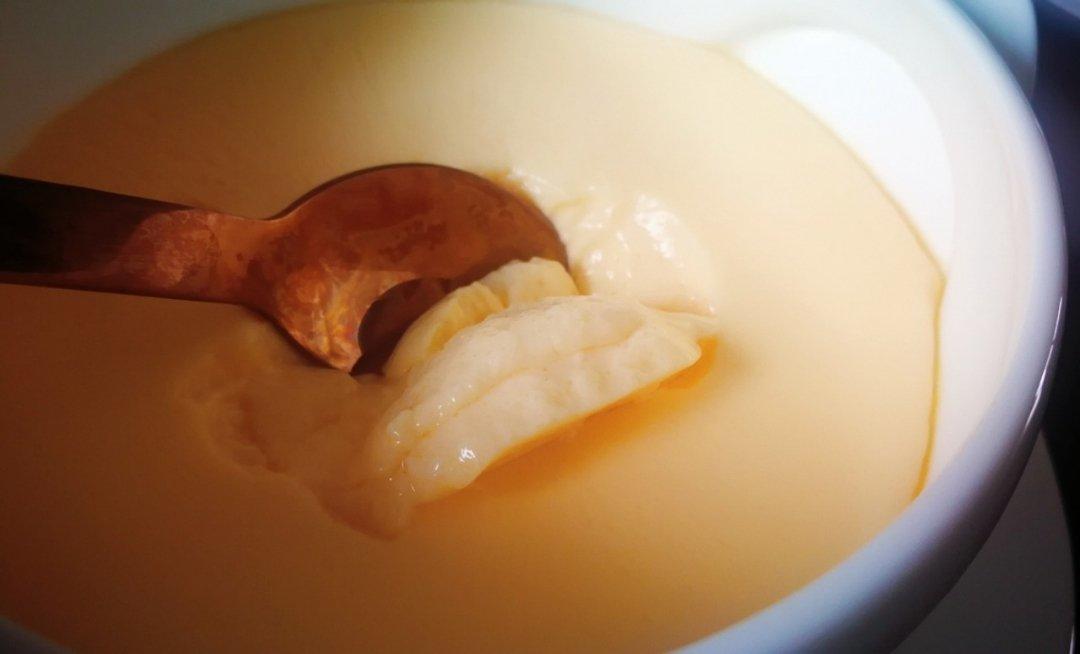 平滑如镜的蛋羹