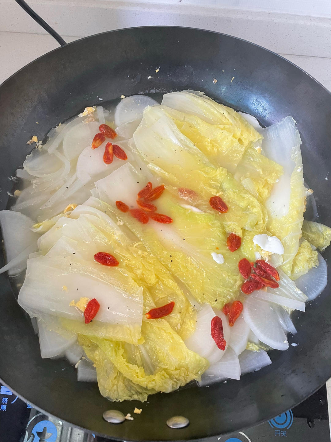 🌈冬天必喝的汤～萝卜白菜汤！简单又美味