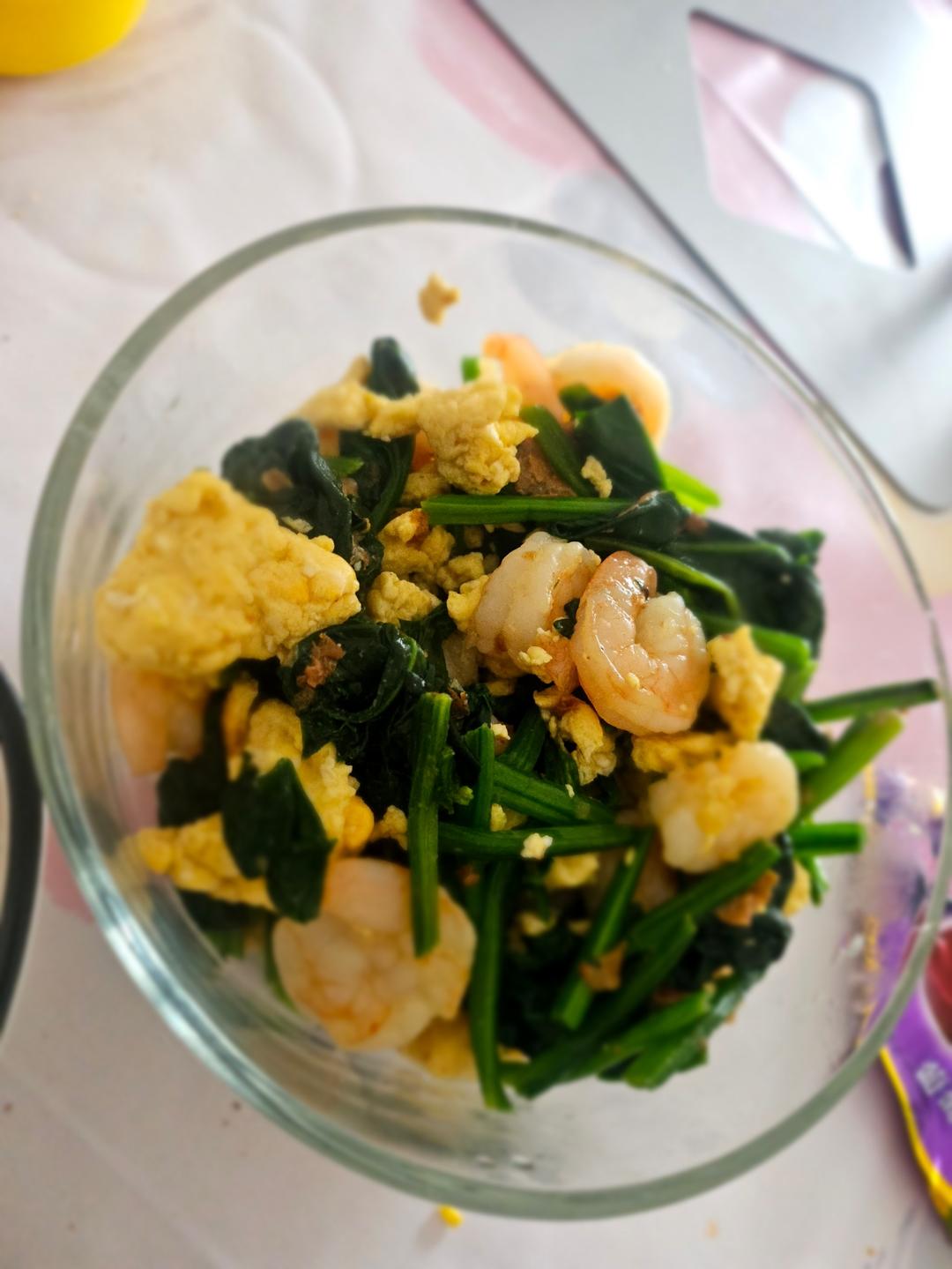 好吃快手的菠菜虾仁炒鸡蛋