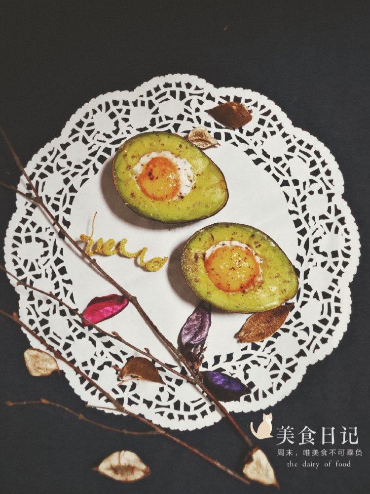 牛油果烤蛋