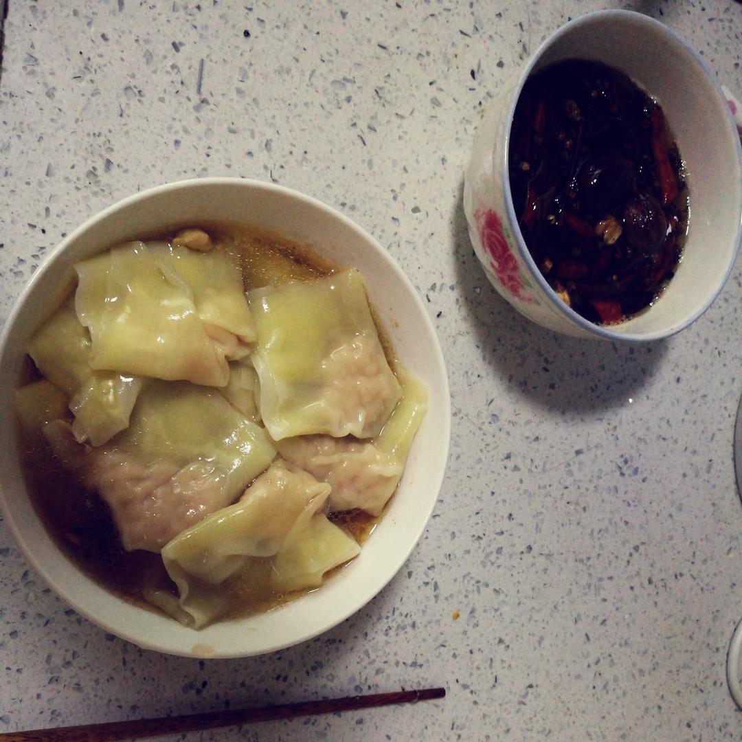 红汤抄手