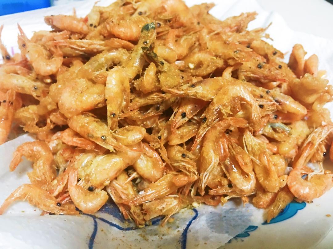 龚大厨师做的香酥椒盐小河虾