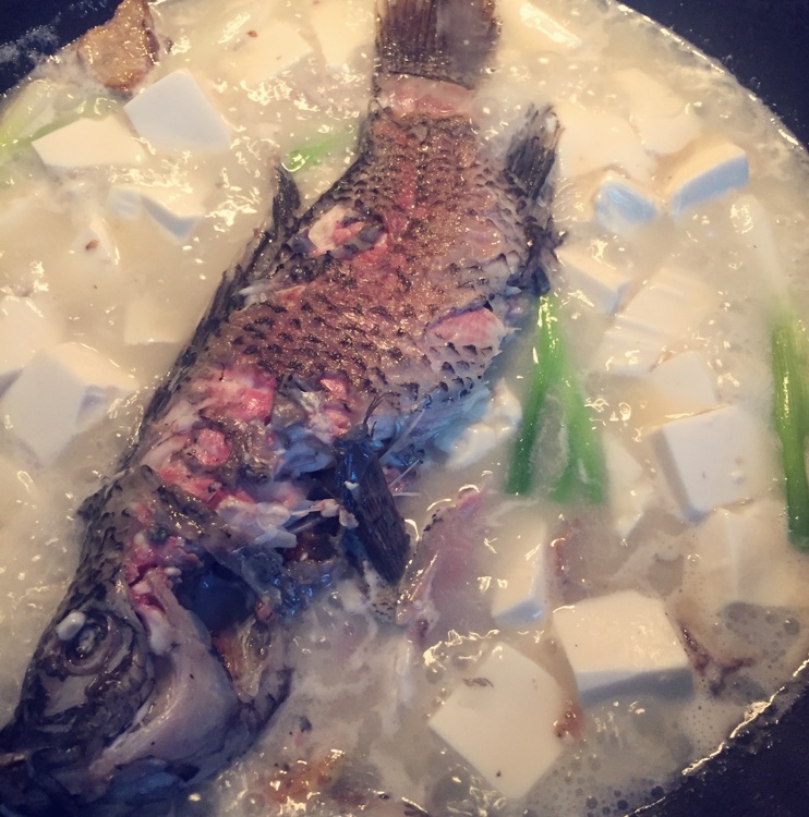 鲫鱼豆腐汤