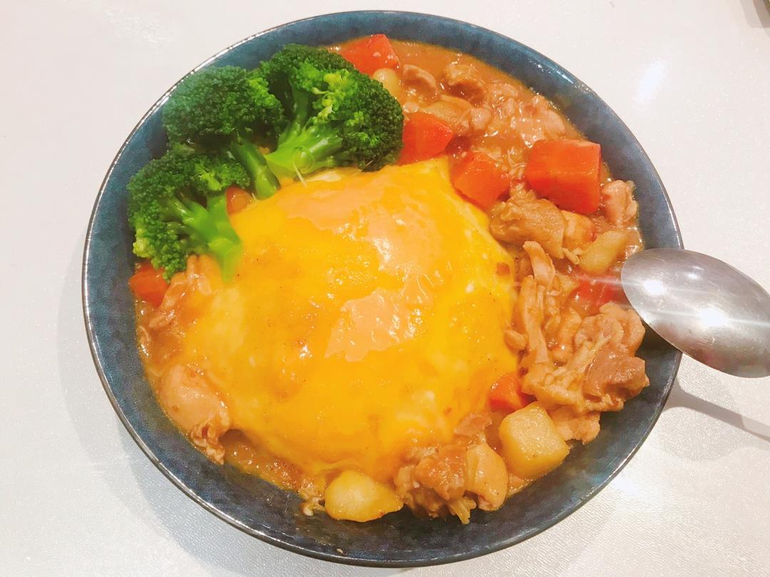 日式咖喱蛋包饭