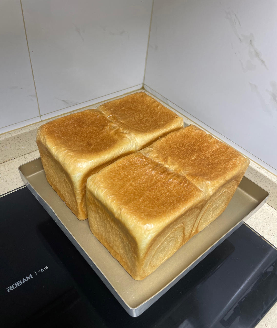 鲜奶大米手撕吐司