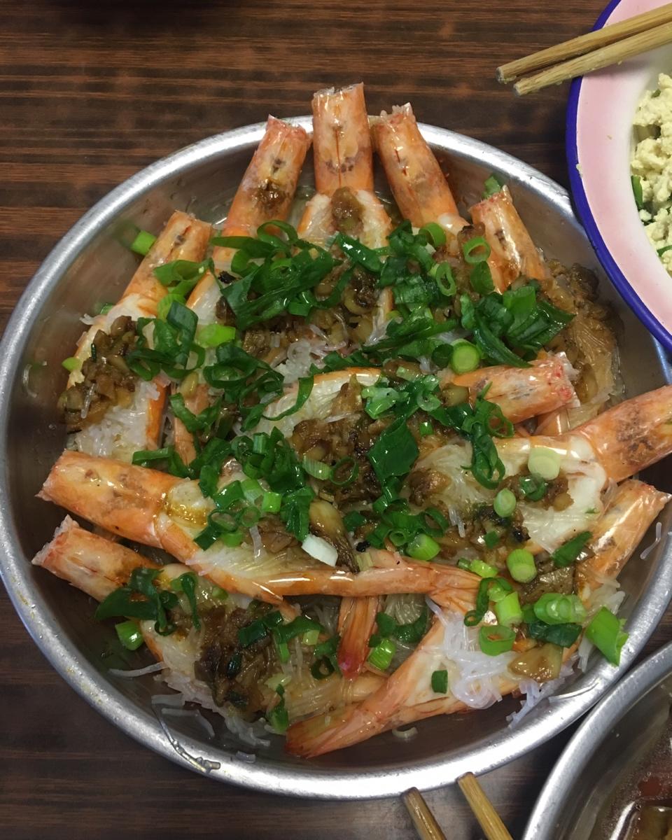 【蒜蓉粉丝蒸虾】