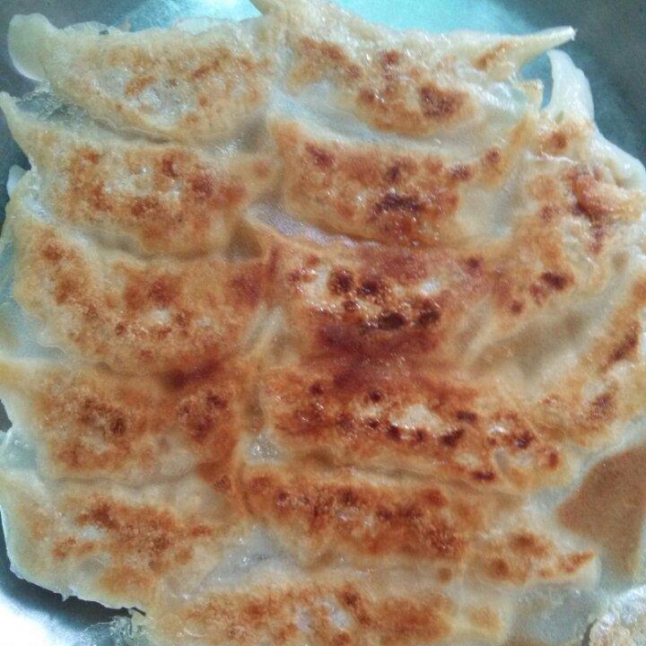 三鲜锅贴 Fried Dumplings