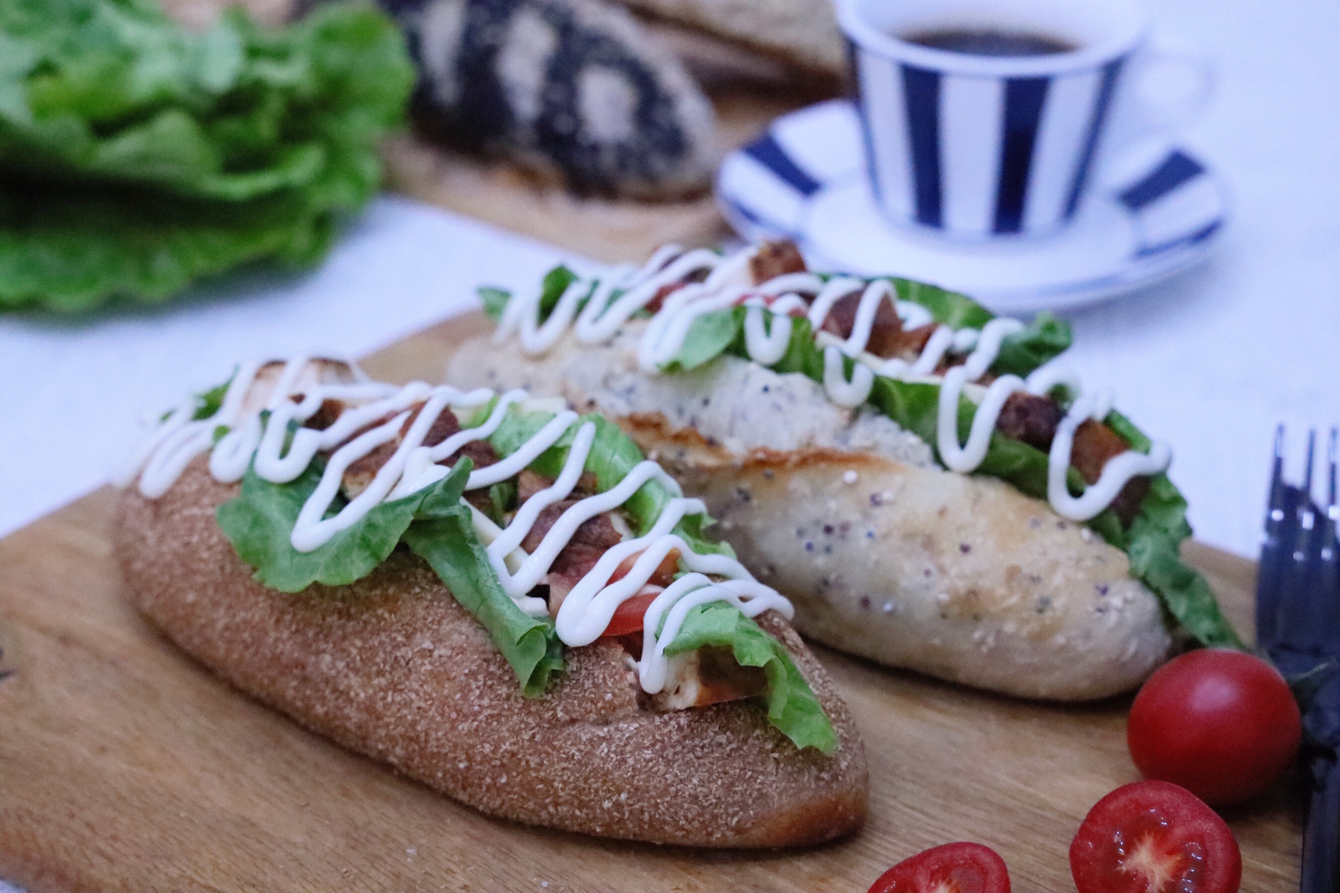 营养均衡—鸡胸肉蔬菜法式面包三文治的做法