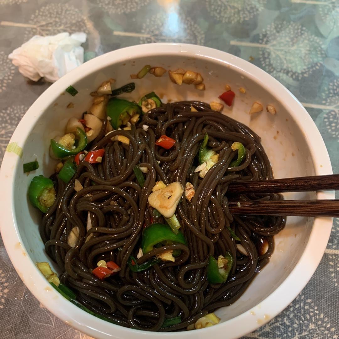 酸辣蕨根粉！