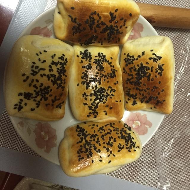 香酥烧饼（面包机揉面）的做法