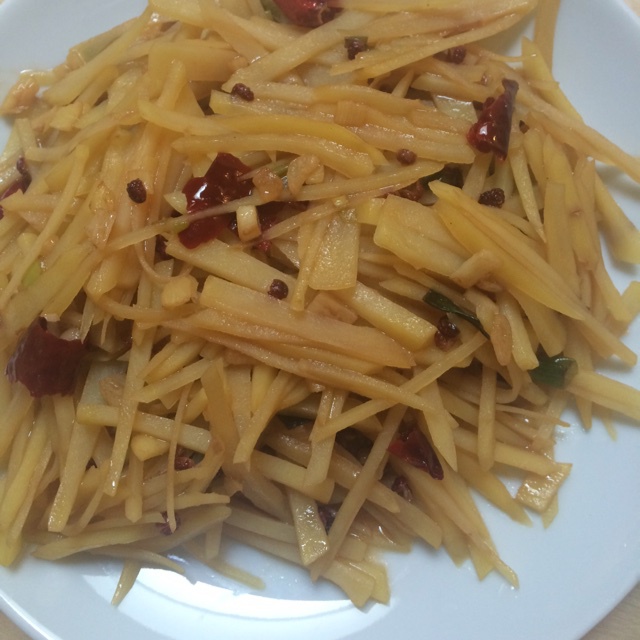 酸辣土豆丝-不用再愁不辣不酸了