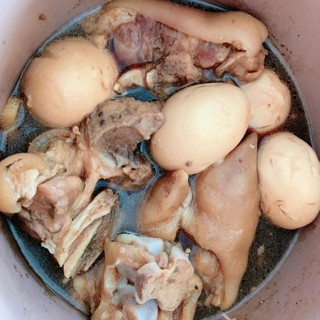 电饭锅卤猪蹄卤鸡腿鸡蛋