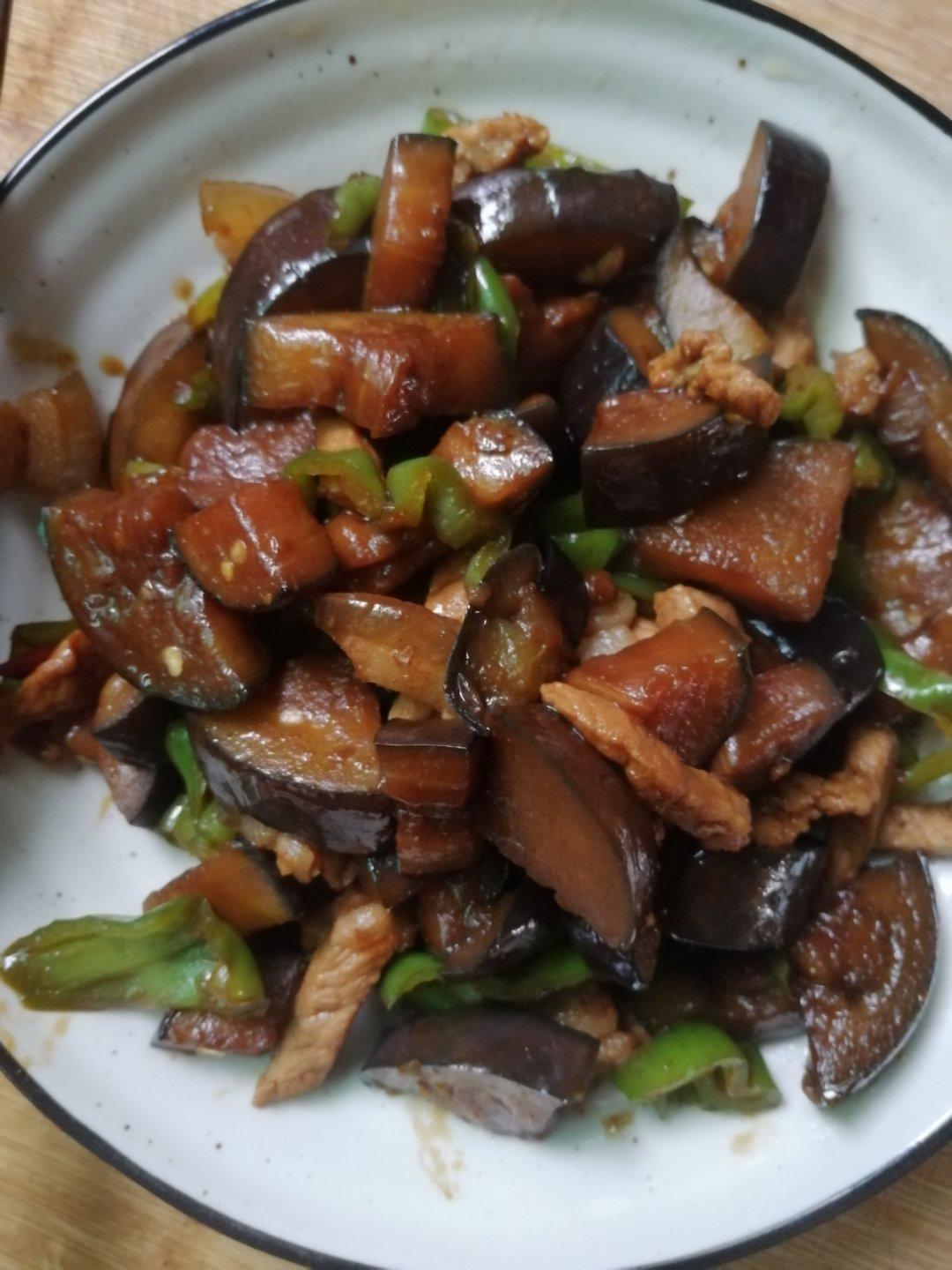 红烧茄子，好吃到舔盘子