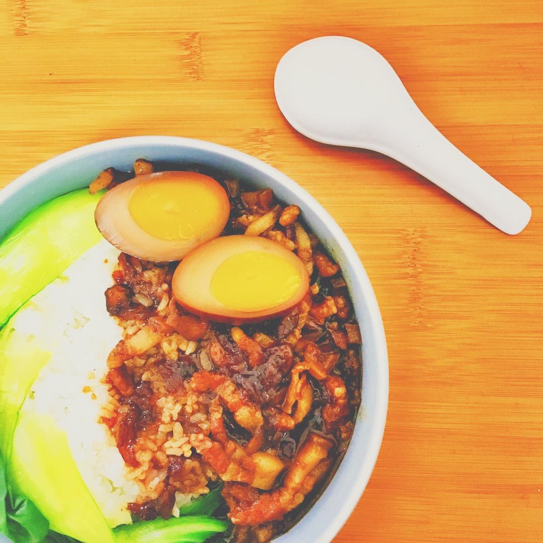 【卤肉饭】