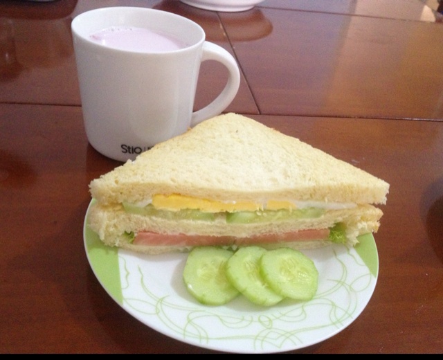 火腿煎蛋三文治