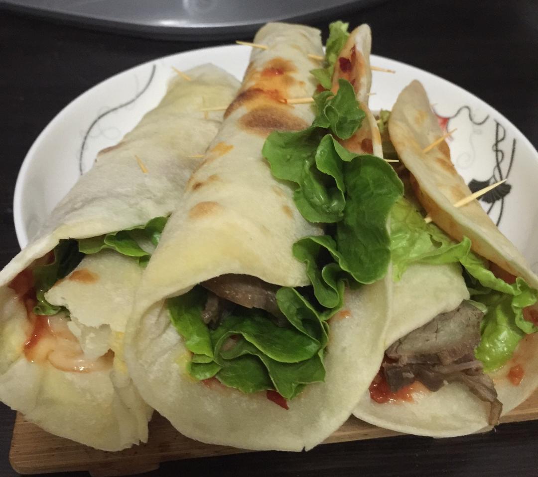 早餐摊的鸡蛋灌饼很好吃？不，我自己做的鸡蛋灌饼更好吃！