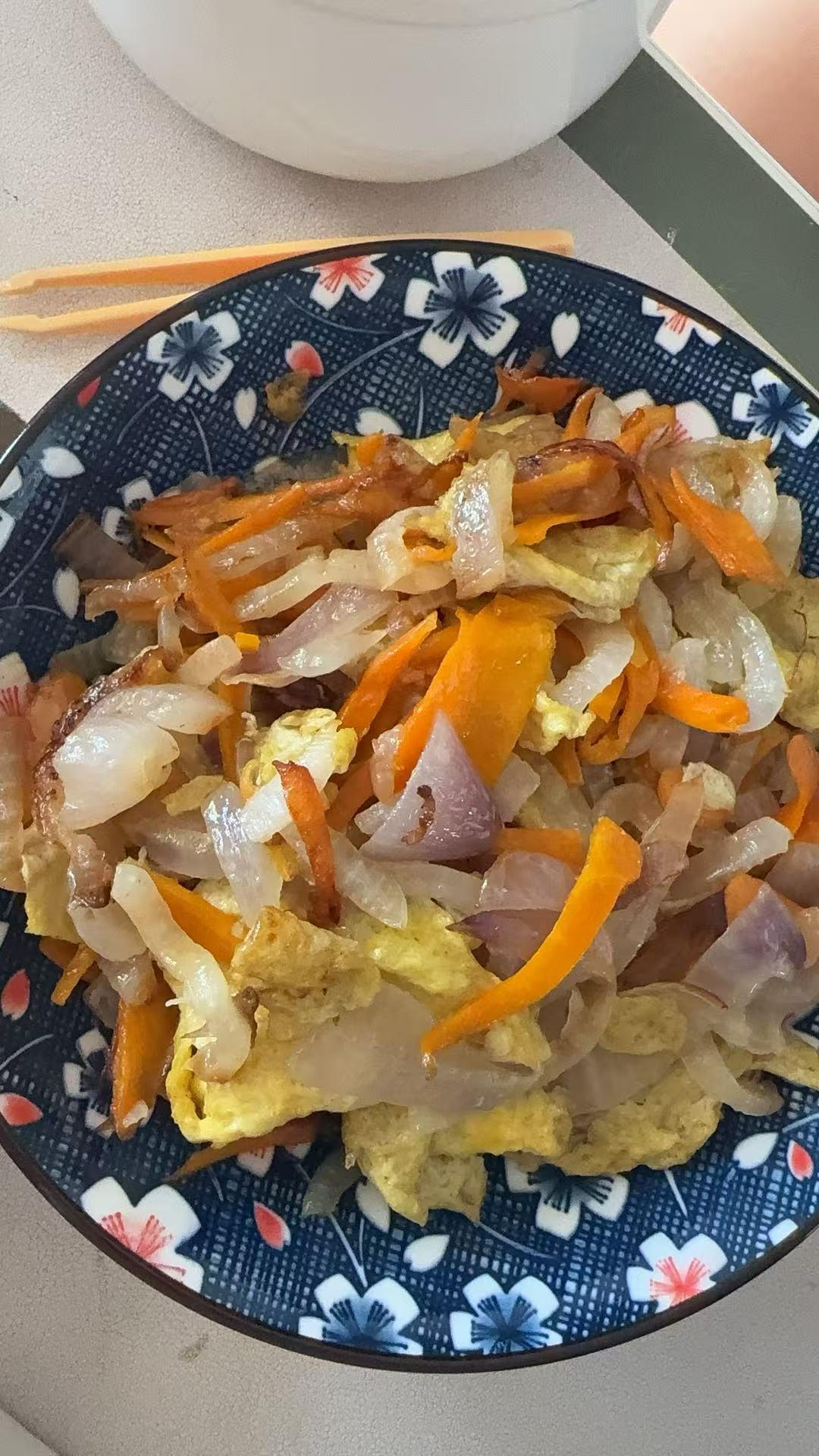 无敌简单的美味减脂餐：洋葱炒鸡蛋