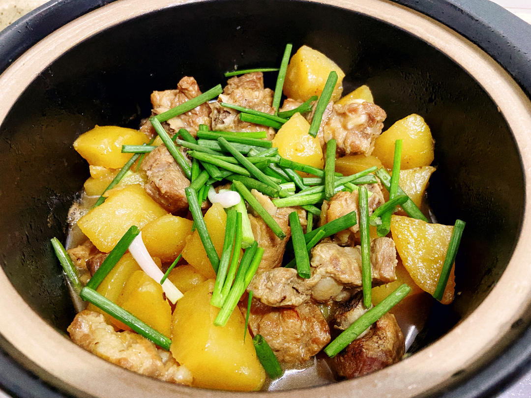 砂锅土豆炖排骨